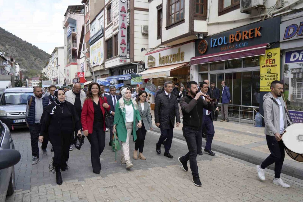 Gümüşhane’de Turizm Haftası kutlamaları kapsamında bir dizi etkinlik gerçekleştirildi. Gümüşhane’de