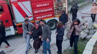 Kocaeli’nin Derince ilçesinde tek katlı bir evde yangın çıktı. 91