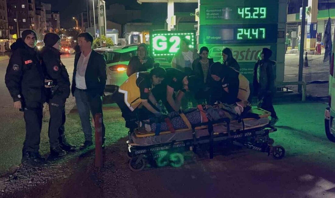 Kocaeli’nin Gebze ilçesinde yaya geçidinden karşıya geçerken otomobilin çarptığı kadın