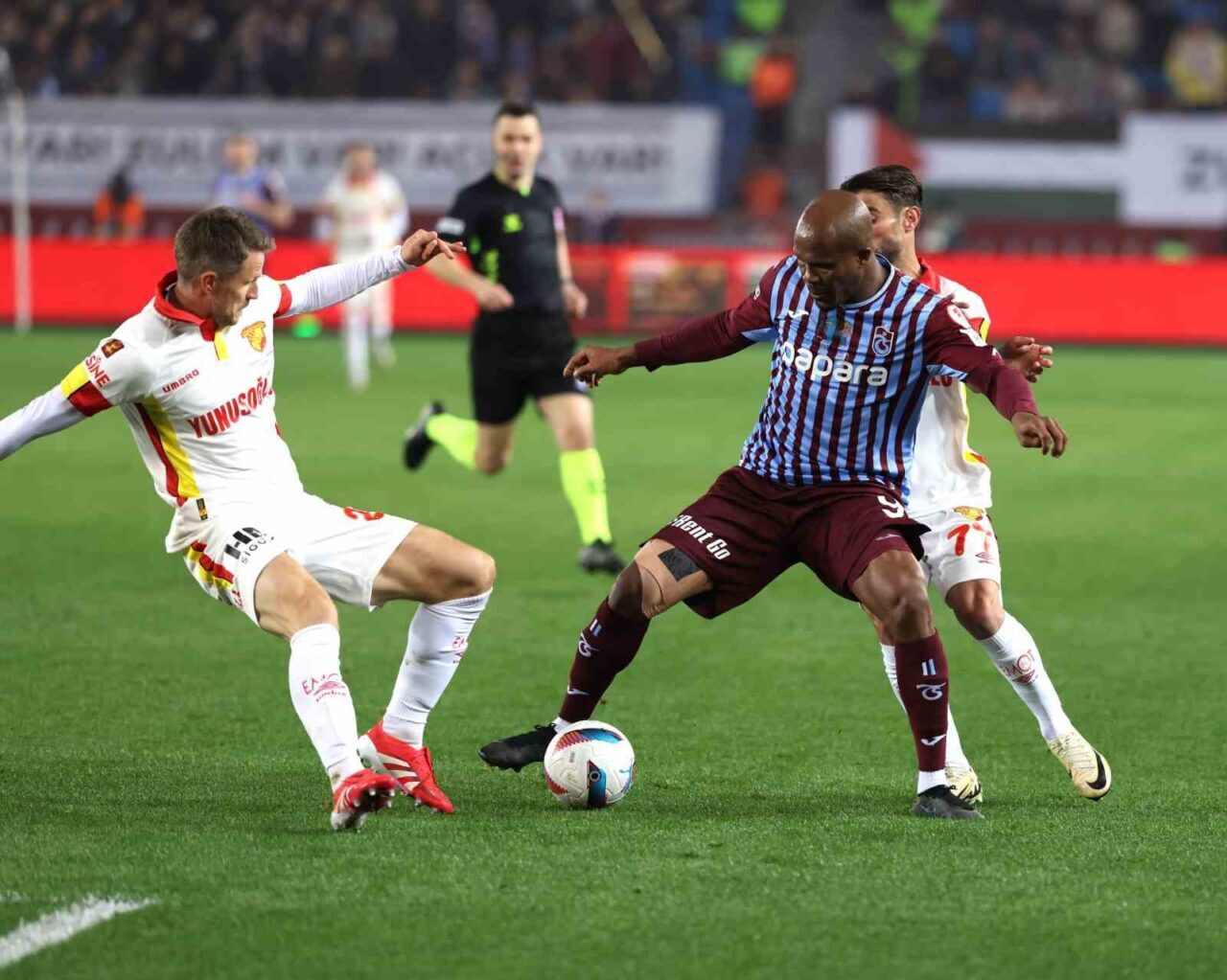 Ziraat Türkiye Kupası Yarı Final maçında Trabzonspor sahasında Göztepe’yi 2-0