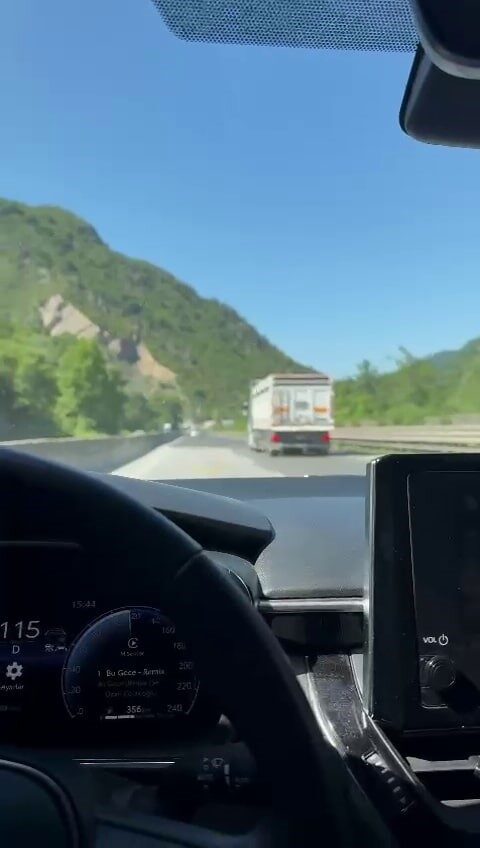 Sakarya’nın Geyve ilçesi D-650 kara yolunda bir otomobil sürücüsü 120