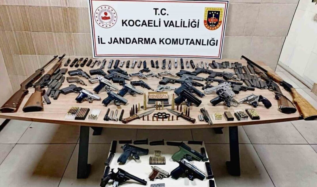 Kocaeli’nin Derince ilçesinde iş yeri ve ikamette yapılan operasyonda 18