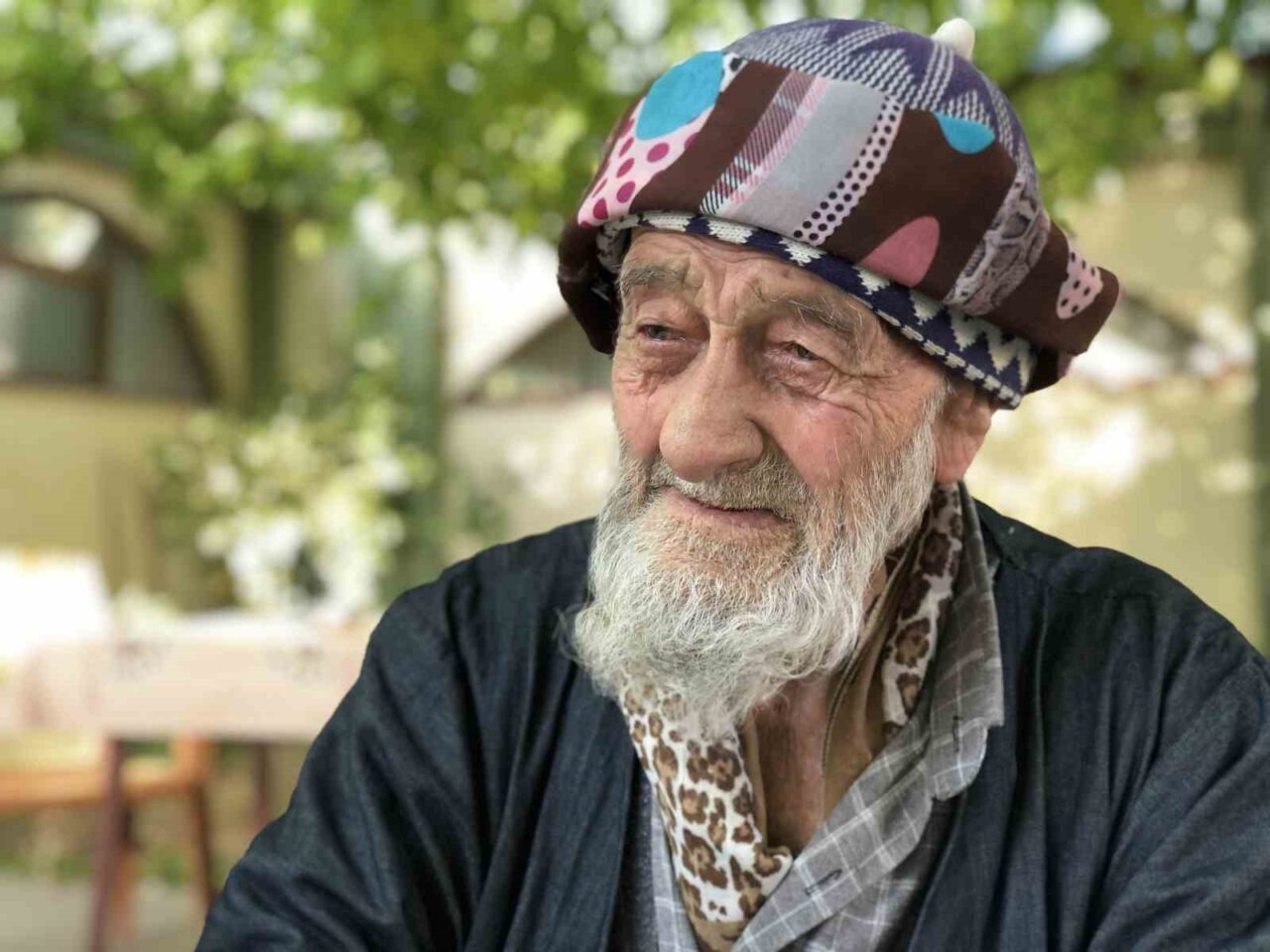 Resmi rakamlara göre 33 bin kişinin hayatını kaybettiği 100 binden