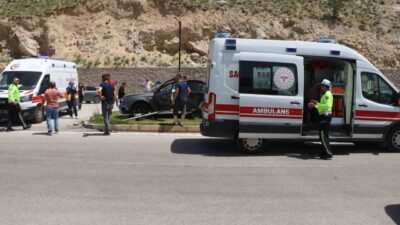 Sivas’ta kavşakta meydana gelen trafik kazasında 3’ü çocuk 6 kişi
