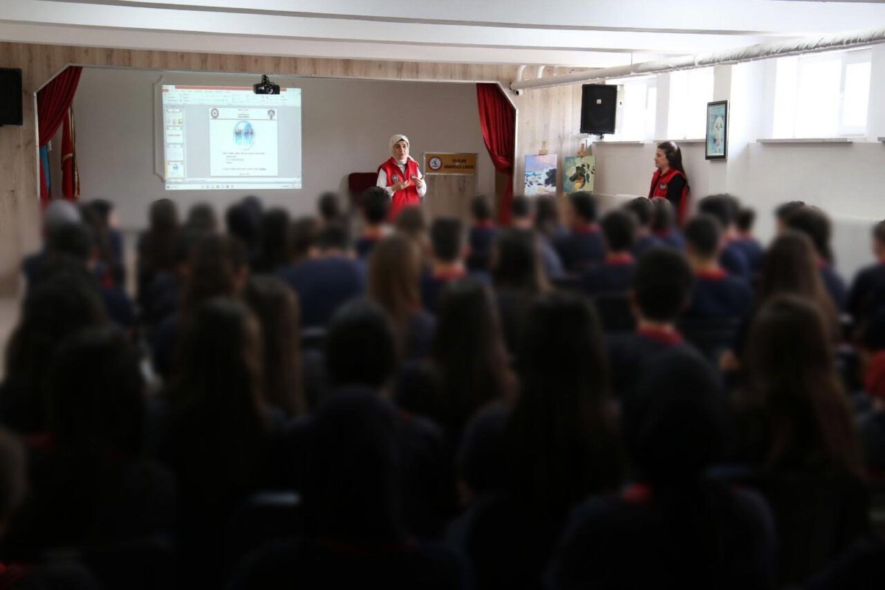 -Erzincan İl Emniyet Müdürlüğü Terörle Mücadele Şube Müdürlüğü ekiplerince “Gençlik