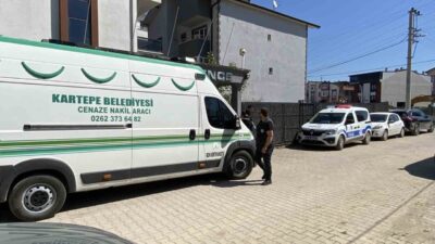 Kocaeli’nin Kartepe ilçesinde servis şoförü, işe götürdüğü kadına ulaşamayınca durum