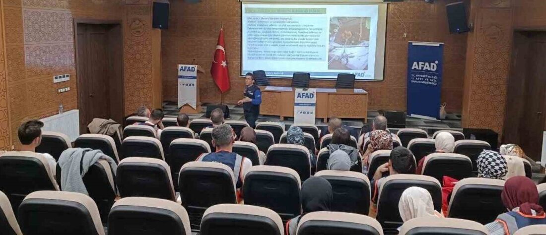 Bayburt İl Afet ve Acil Durum Müdürlüğü personellerince AFAD gönüllüsü