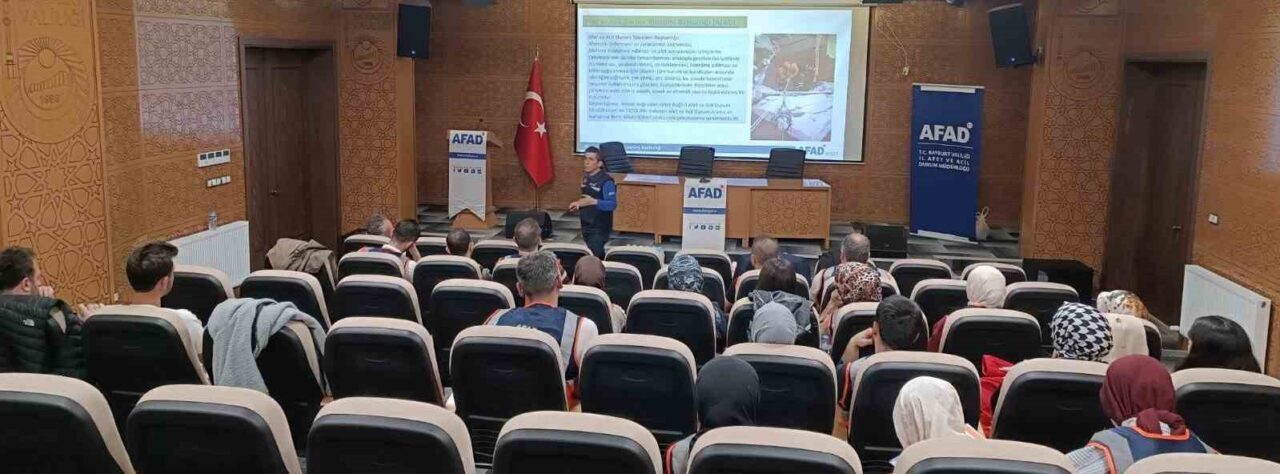 Bayburt İl Afet ve Acil Durum Müdürlüğü personellerince AFAD gönüllüsü