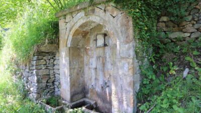 Trabzon’un Yomra ilçesine bağlı Tepeköy Mahallesi’nde yapılan yol çalışması sırasında