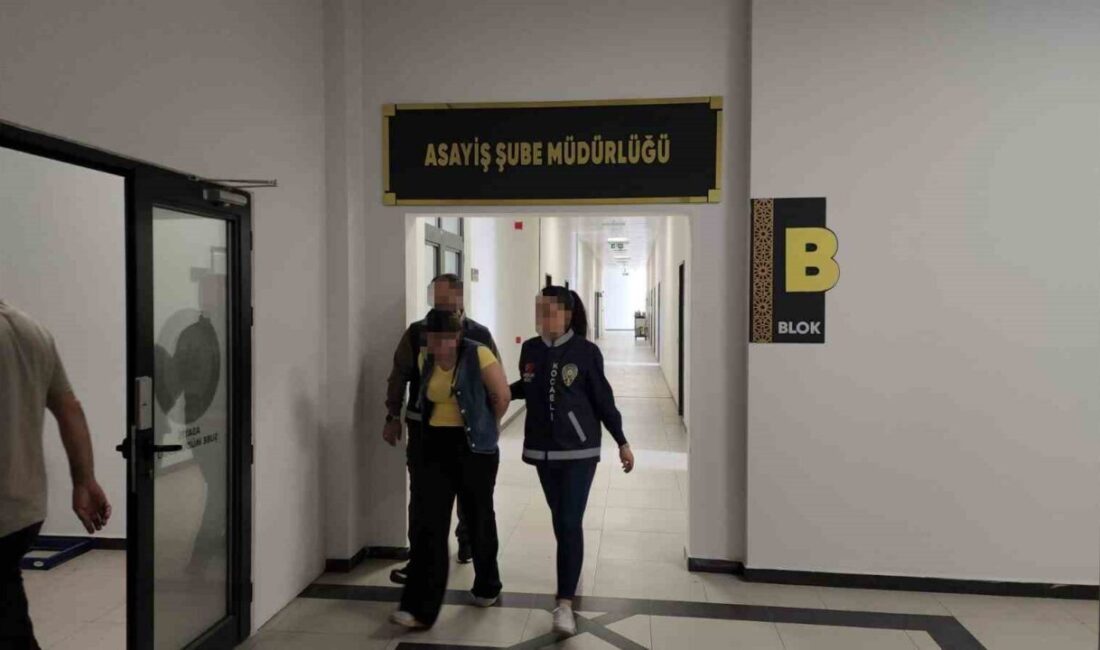 Kocaeli’de 3 evden 730 bin TL değerinde ziynet eşyası ve