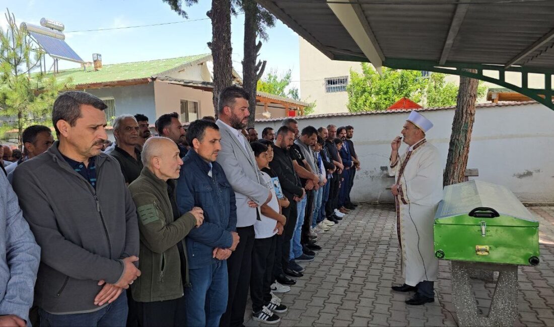 Amasya’nın Suluova ilçesinde yüzmek için girdiği sulama kanalında akıntıya kapılarak