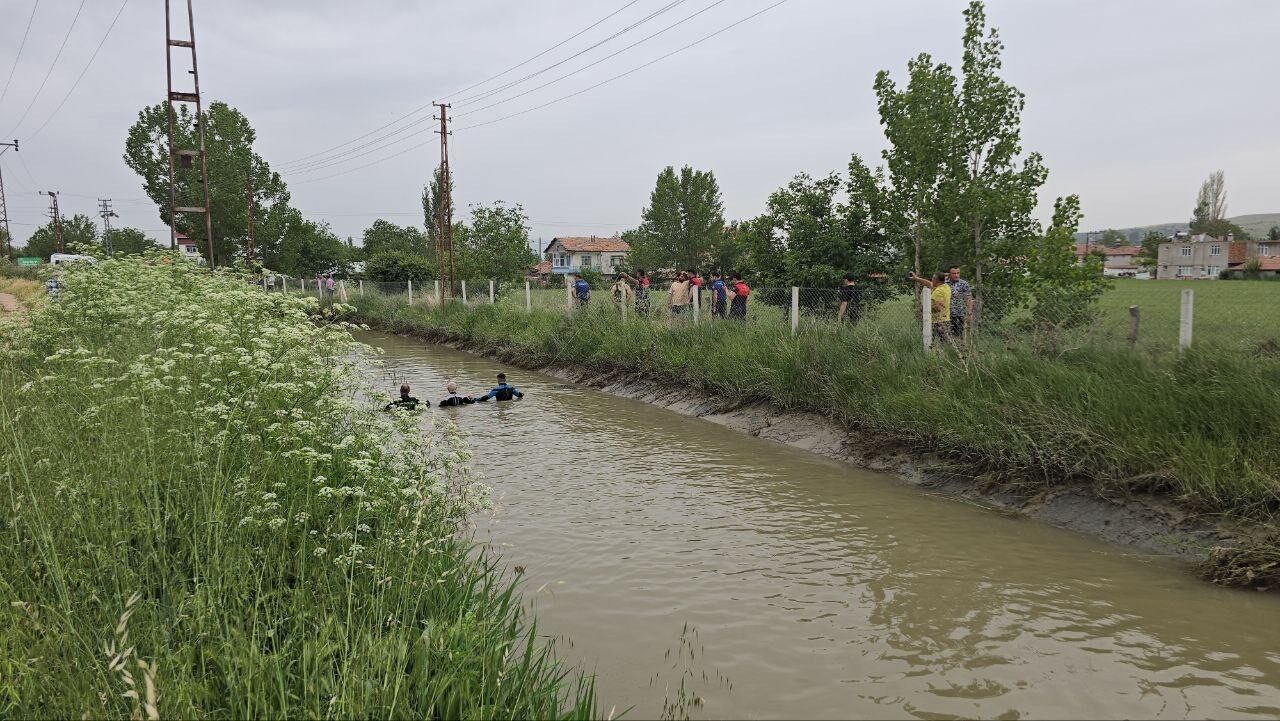 Amasya’nın Suluova ilçesinde girdiği sulama kanalında kaybolan 11 yaşındaki çocuktan