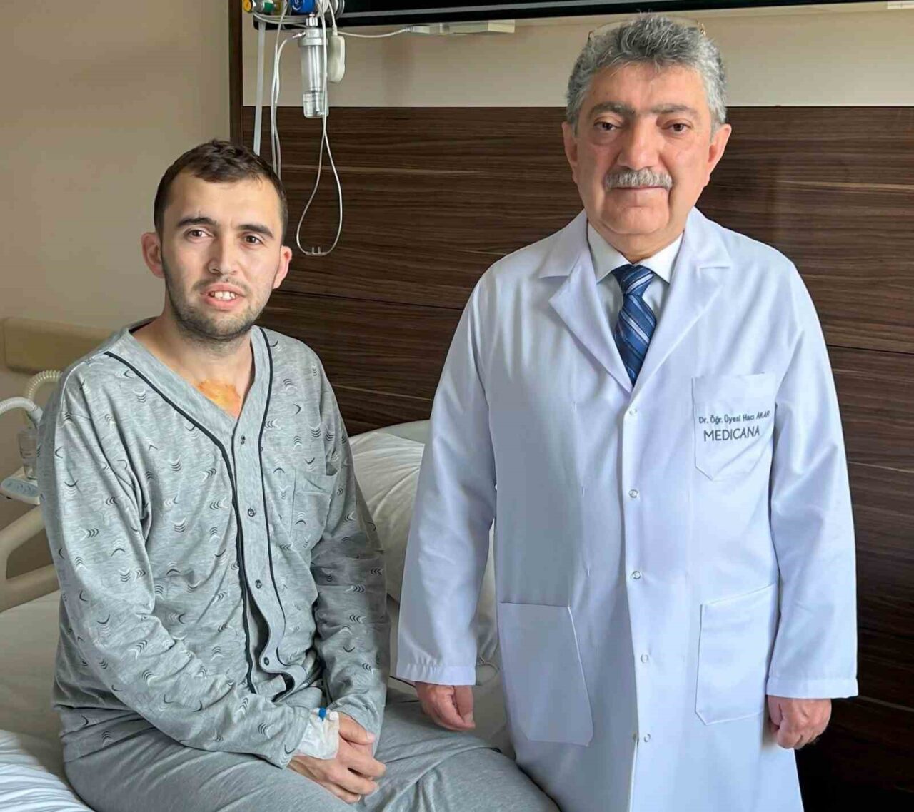 Aort anevrizması (genişlemesi) rahatsızlığından ikinci kez ameliyat olmak zorunda kalan