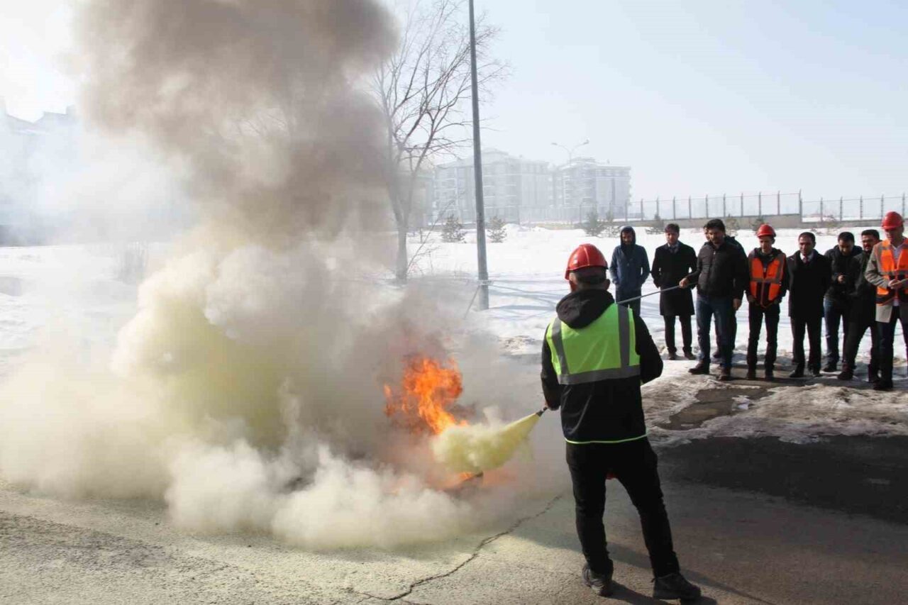 Elektrik dağıtım sektöründe faaliyet gösteren Aras Elektrik Dağıtım A.Ş., çalışan