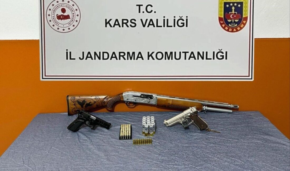 Arpaçay’da silah ele geçirildi Arpaçay’da silah ve mühimmat ele geçirilirken, olayla ilgili 1 kişi