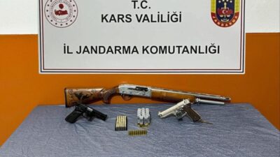 Arpaçay’da silah ve mühimmat ele geçirilirken, olayla ilgili 1 kişi