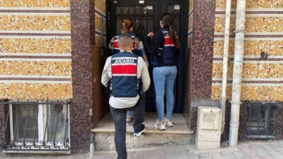 Artvin merkezli yürütülen 8 aylık soruşturma sonucunda, kendisini avukat olarak