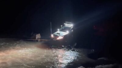 Artvin’in Şavşat ilçesinde yamaçtan düşerek dere yatağında mahsur kalan vatandaş,