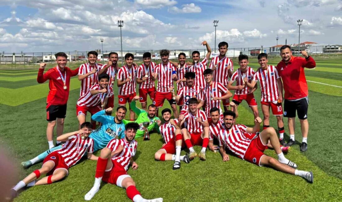 Atatürk Üniversitesi futbol takımı şampiyon olarak Süper Lig’e yükseldi Türkiye Üniversite Sporları Federasyonunun 2024-2025 faaliyet programı kapsamında düzenlenen Üniversiteler