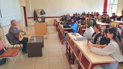 Atatürk Üniversitesi Turizm Fakültesi öğrencileri bestekâr, musikişinas ve ses sanatçısı