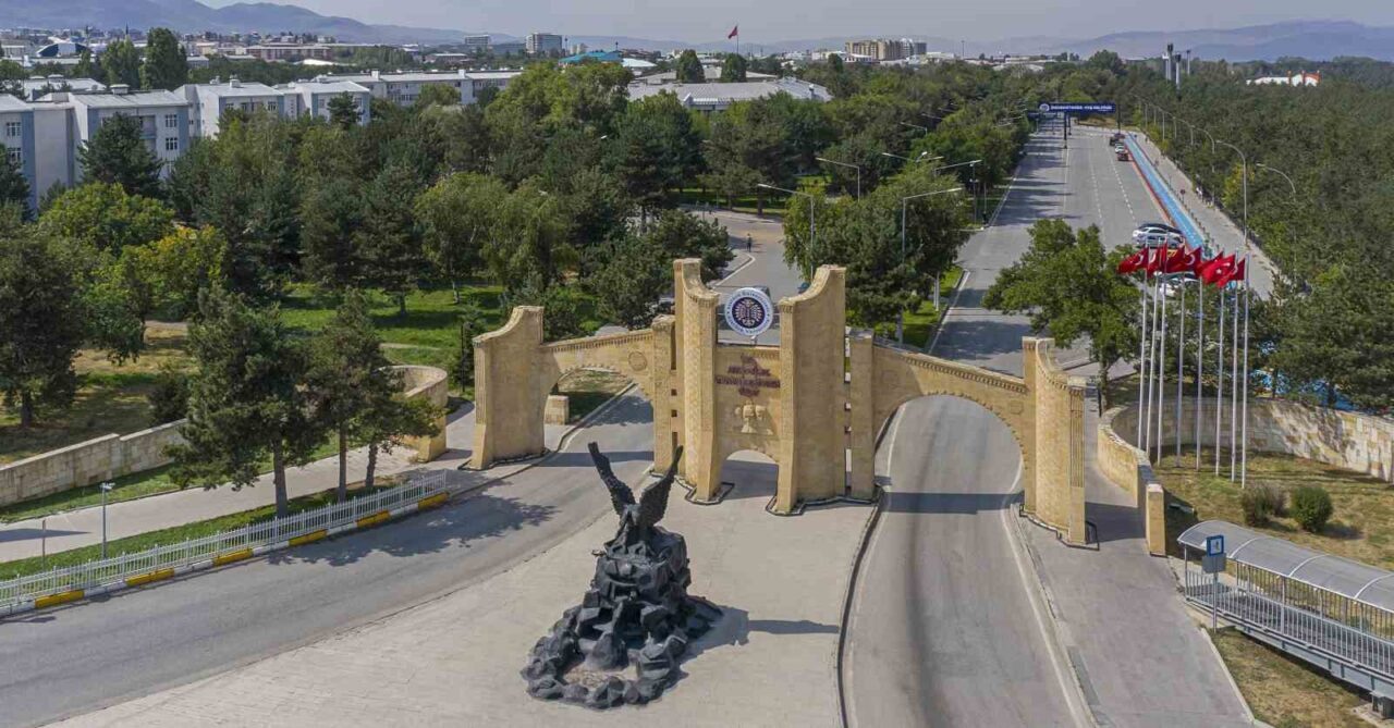 Atatürk Üniversitesi Diş Hekimliği Fakültesi, Diş Hekimliğinde Uzmanlık Eğitimi Giriş