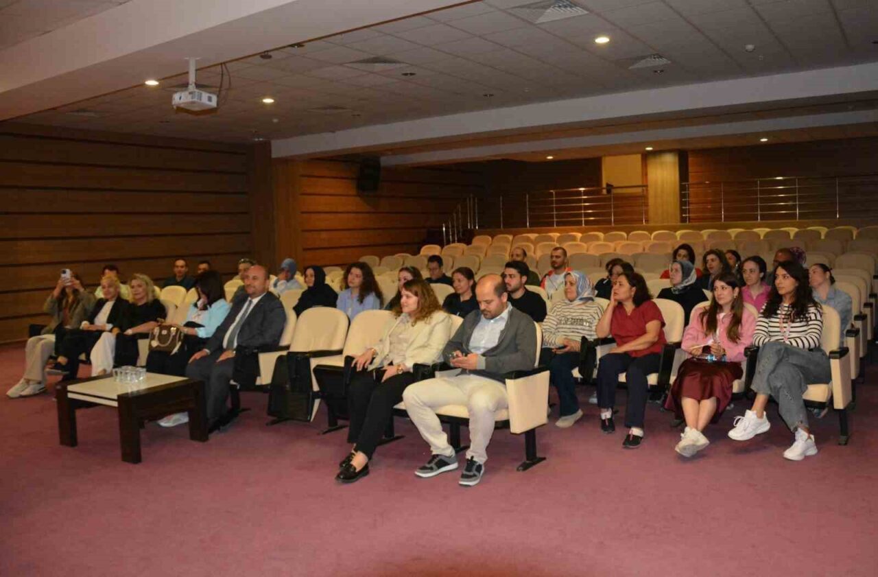 Samsun Bafra Devlet Hastanesinde, Yenidoğan Canlandırma Programı (NRP) kapsamında eğitim