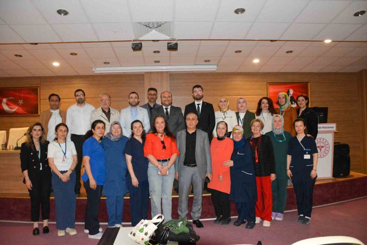 Samsun’un Bafra ilçesinde, Bafra Devlet Hastanesi tarafından düzenlenen “Bağımlılığa Değil
