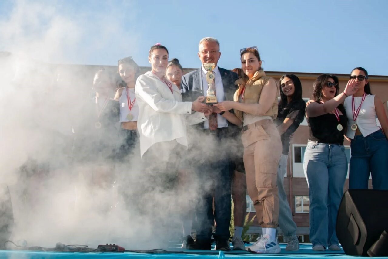 Erzincan Binali Yıldırım Üniversitesi, Bahar Şenlikleri kapsamında düzenlenen çeşitli spor