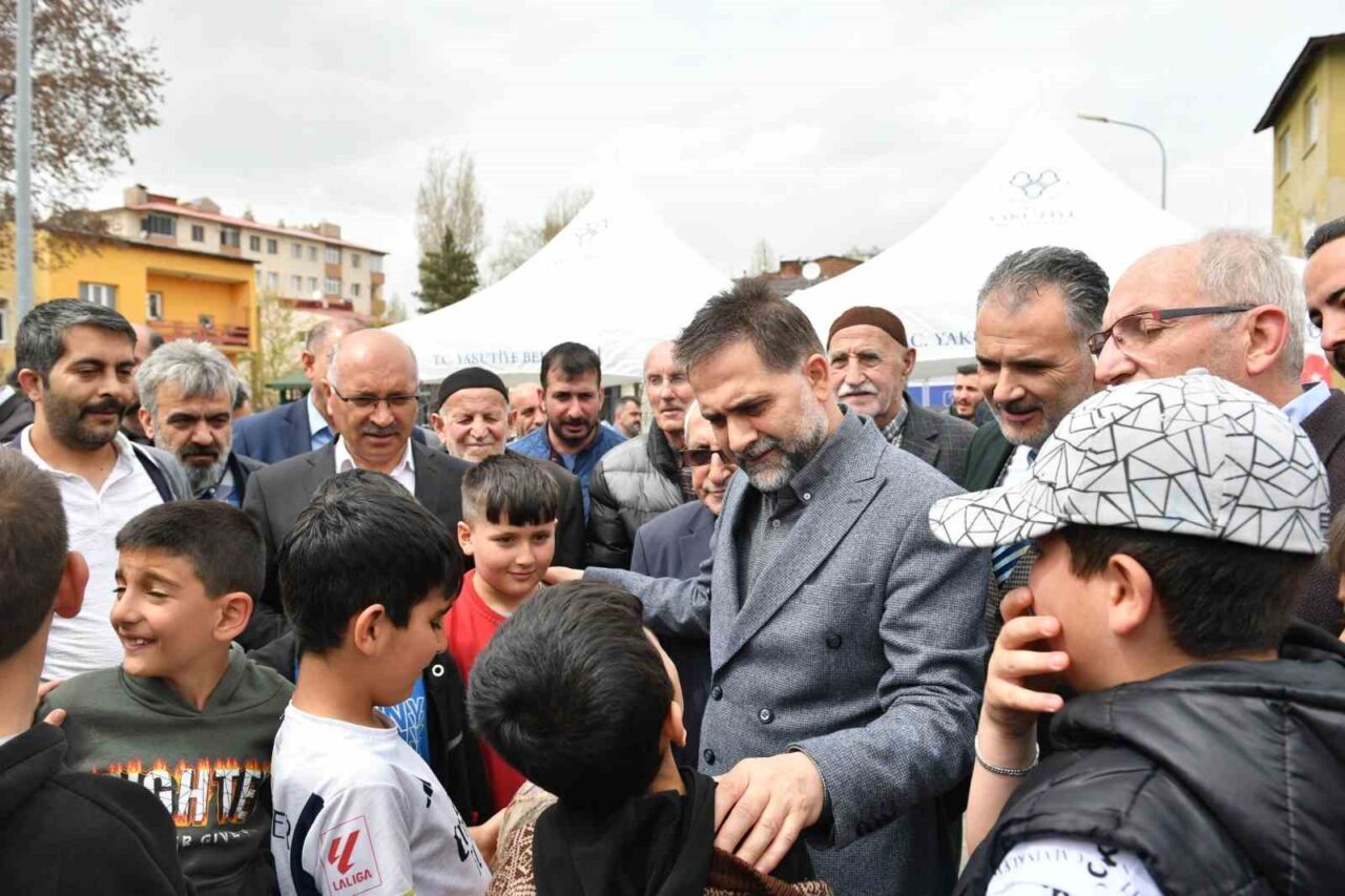 Yakutiye Belediye Başkanı Mahmut Uçar, “Vatandaş Soruyor Başkan Cevaplıyor” programı