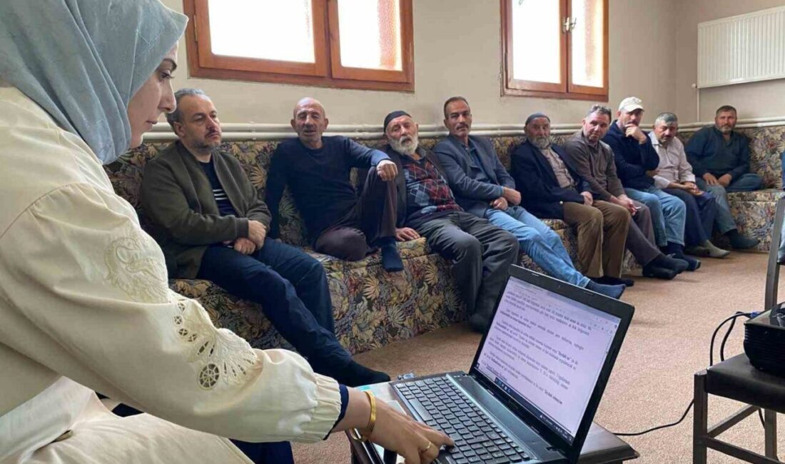 Bayburtlu çiftçiler basınçlı sulama ve TARSİM konusunda bilgilendirildi Bayburt İl Tarım ve Orman Müdürlüğü, çiftçileri basınçlı sulama ve