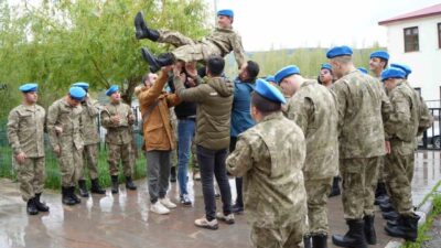Bayburt’ta Engelliler Haftası dolayısıyla ’Temsili Askerlik Uygulaması’ programı düzenlendi. 15’i