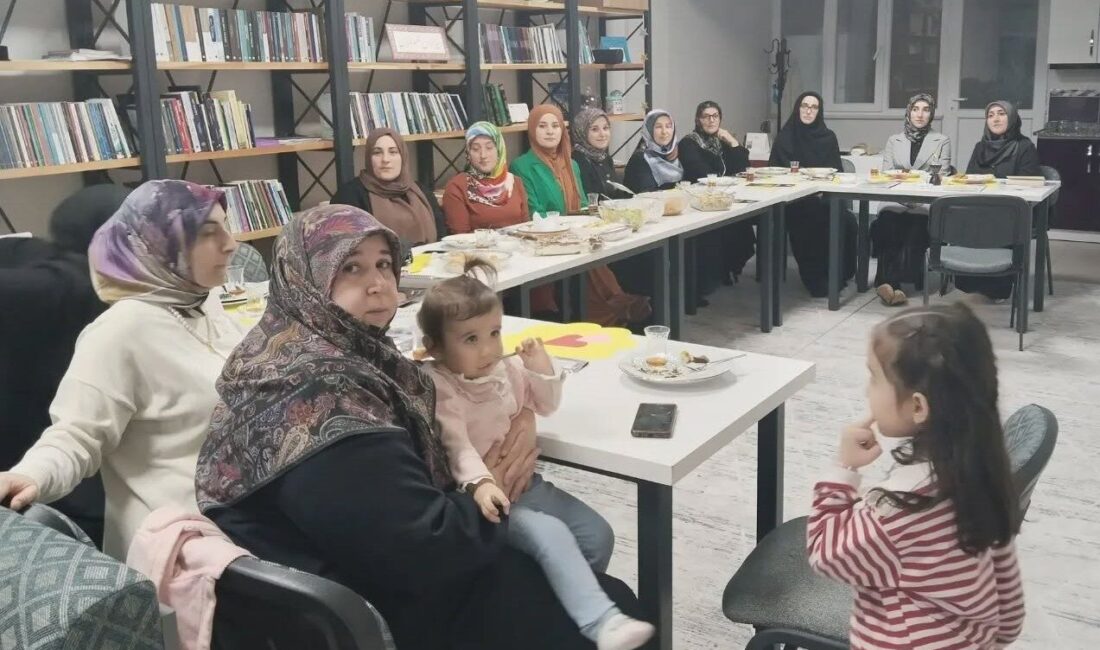 Bayburt İl Müftülüğünce ’Dijital Dünyada Ebeveyn Olmak’ konulu konferans düzenlendi.