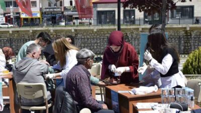 Dünya Hipertansiyon Günü dolayısıyla toplumsal farkındalığı artırmak amacıyla Şehit Nusret