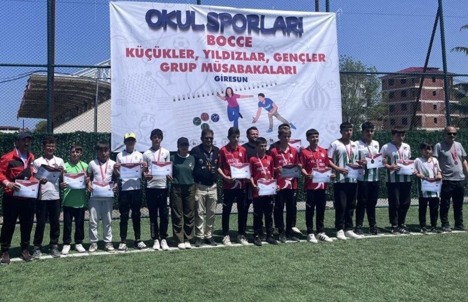 Okul sporları kapsamında düzenlenen bocce grup müsabakalarında, Bayburt’u temsil eden