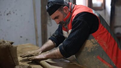 Bayburt’ta 45 yılı aşkın zamandır tandır işiyle uğraşan, Türkiye’nin çeşitli