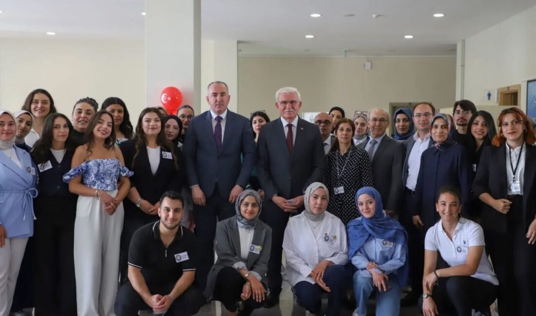 Erzincan Binali Yıldırım Üniversitesi (EBYÜ) Sağlık Yönetimi Bölümü öğrencileri “Bir