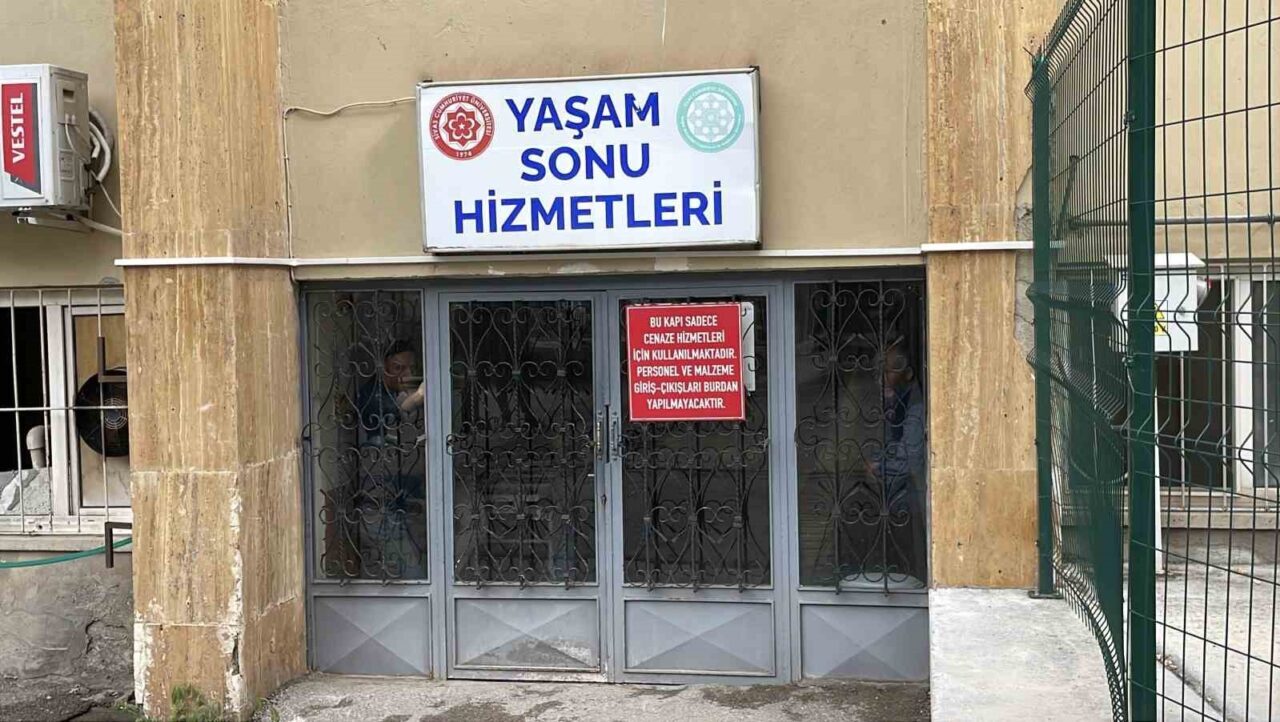 Sivas’ta kömür madeninde yaşanan patlama sonucu 1 işçi parçalanarak ölürken,