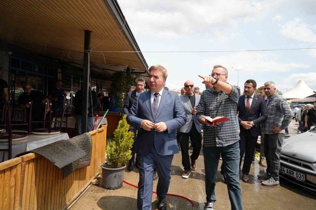 Erzincan Valisi Hamza Aydoğdu, Buğday Meydanı’nda meydana gelen yangın sonrası