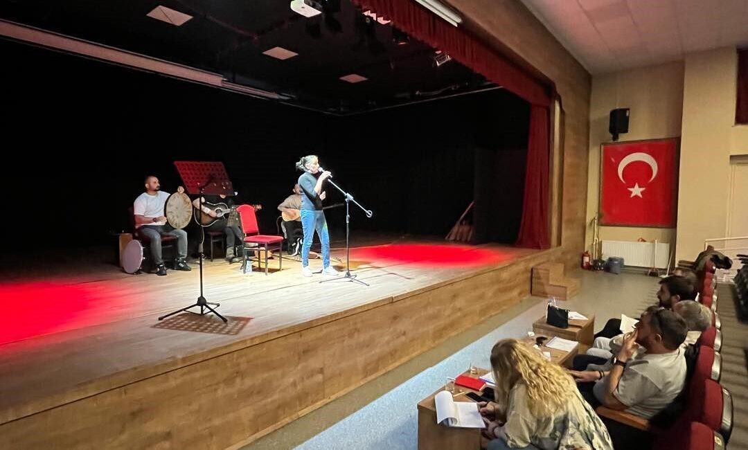 Erzincan’da “Canlı Sesler Türk Halk Müziği Yarışması” heyecanı başladı. Erzincan