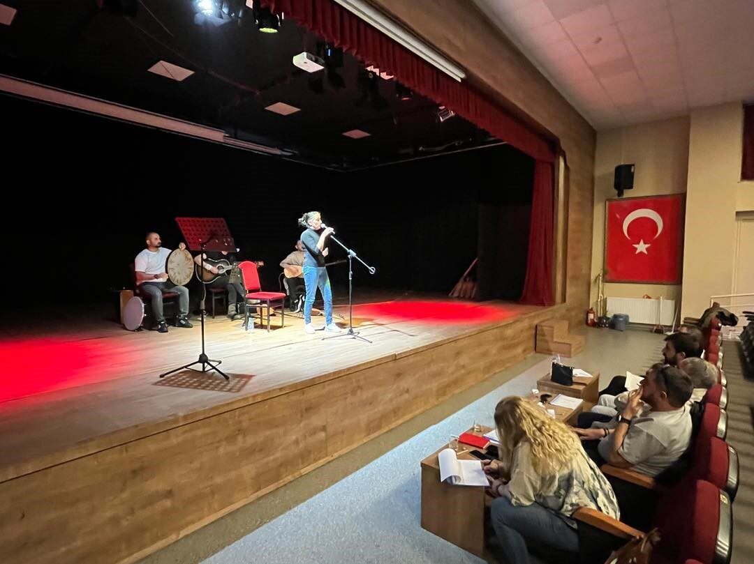 Erzincan’da “Canlı Sesler Türk Halk Müziği Yarışması” heyecanı başladı. Erzincan