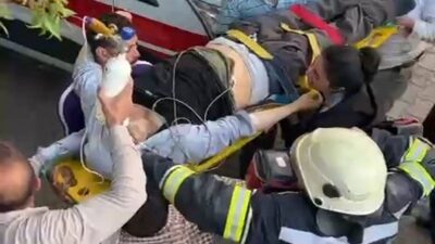 Erzurum’un Pasinler ilçesinde, çatıda rahatsızlanan ve ulaşılması zor bir yerde