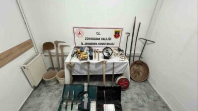 Zonguldak İl Jandarma Komutanlığı ekiplerince Çaycuma ilçesinde kaçak kazı yapan