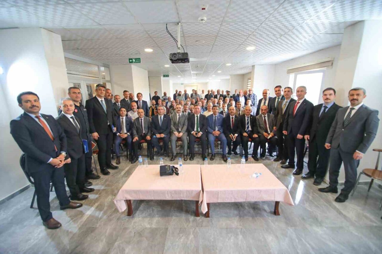 Erzincan Valisi Hamza Aydoğdu, Çayırlı Kaymakamı İsmail Battal, Çayırlı Belediye