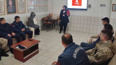 Demirözü İlçe Jandarma Komutanlığı personellerine, ’Kadına Yönelik Şiddetle Mücadele Eğitimi’