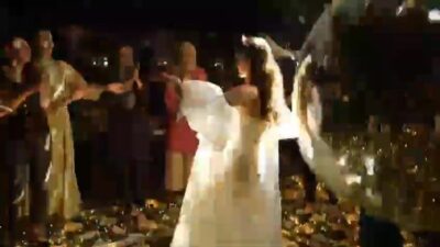 Kocaeli’nin İzmit ilçesinde düğün salonunda disko topunun tavandan koparak gelinin