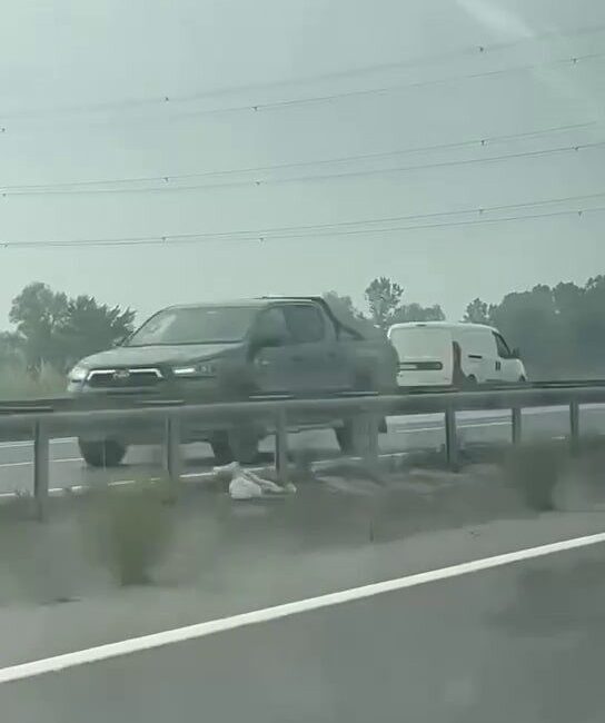 D-650 kara yolu Sakarya geçişinde dörtlüleri yakıp ters yönde ilerleyen