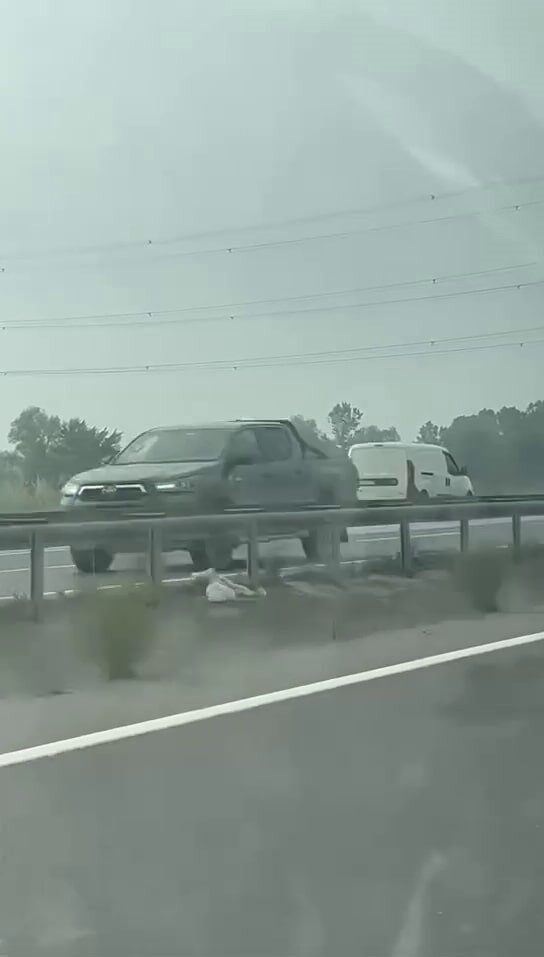 D-650 kara yolu Sakarya geçişinde dörtlüleri yakıp ters yönde ilerleyen