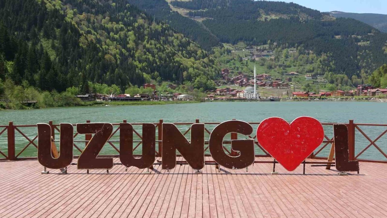 Türkiye’nin ve Doğu Karadeniz’in dünyaca ünlü turizm merkezi Uzungöl’de, yeni