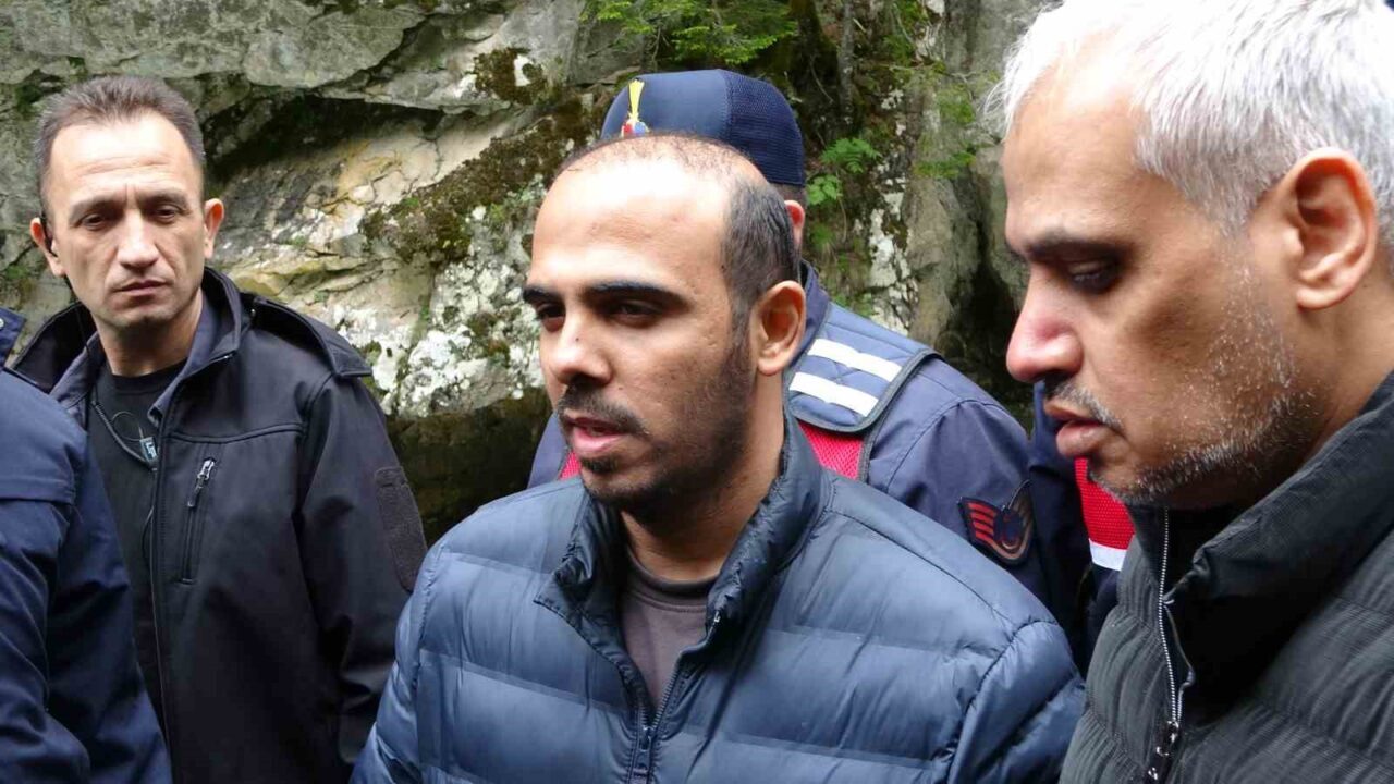 Trabzon’un Çaykara ilçesinin turizm merkezi Uzungöl’de bulunan Haldizen Deresi’ne 26