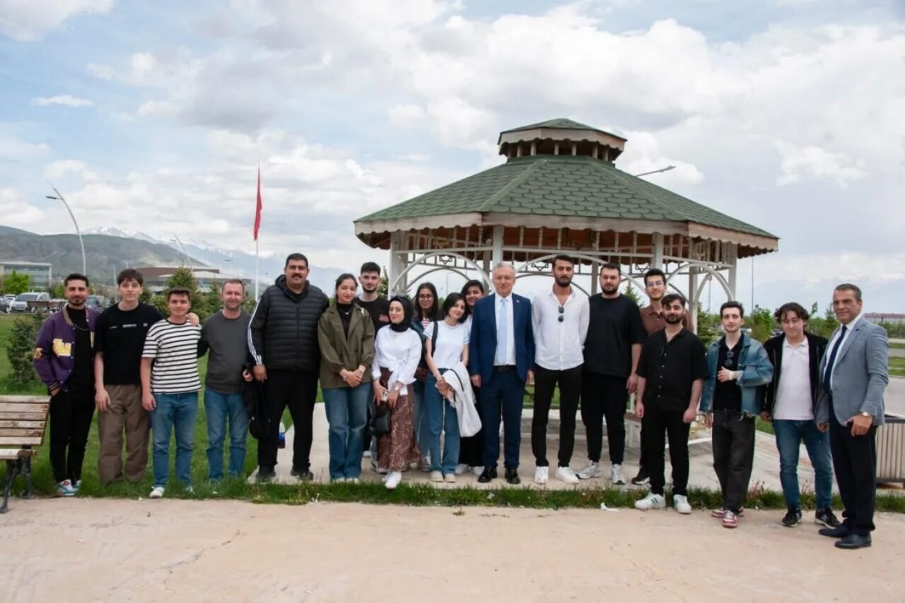 Erzincan Binali Yıldırım Üniversitesi (EBYÜ) Üzümlü Meslek Yüksekokulu Tasarım Bölümü